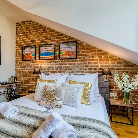 Delta شقة فندقية